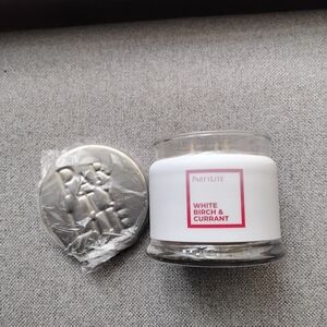 PartyLite White Birch & Currant 3 WICK Candle.  NWT